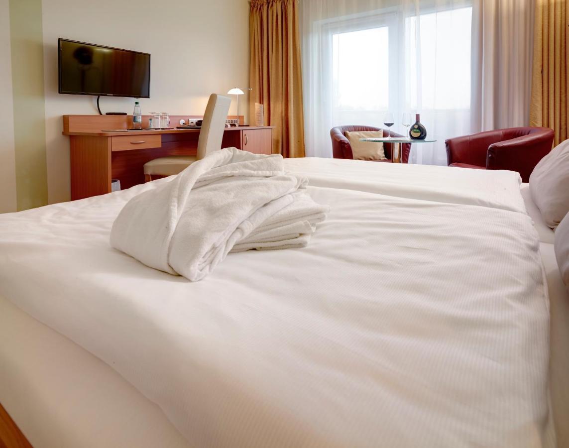 Kurhotel Pyramide Bad Windsheim Ngoại thất bức ảnh