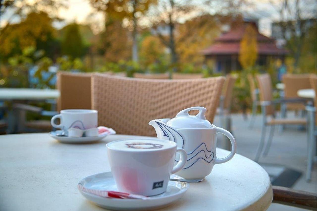 Kurhotel Pyramide Bad Windsheim Ngoại thất bức ảnh