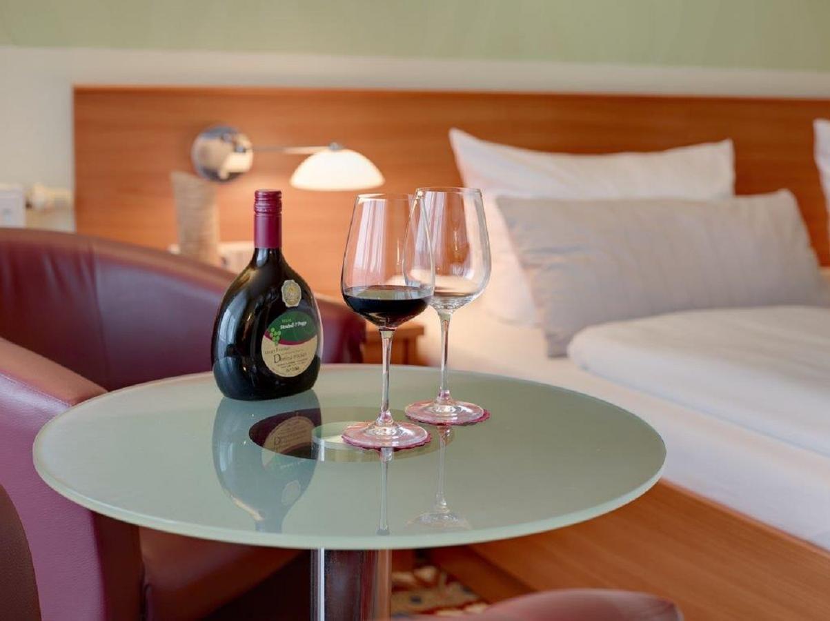 Kurhotel Pyramide Bad Windsheim Ngoại thất bức ảnh